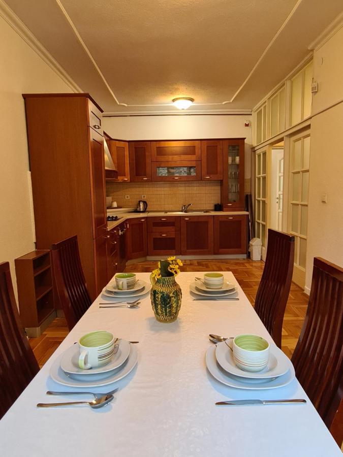 City Center Apartment Сараево Экстерьер фото